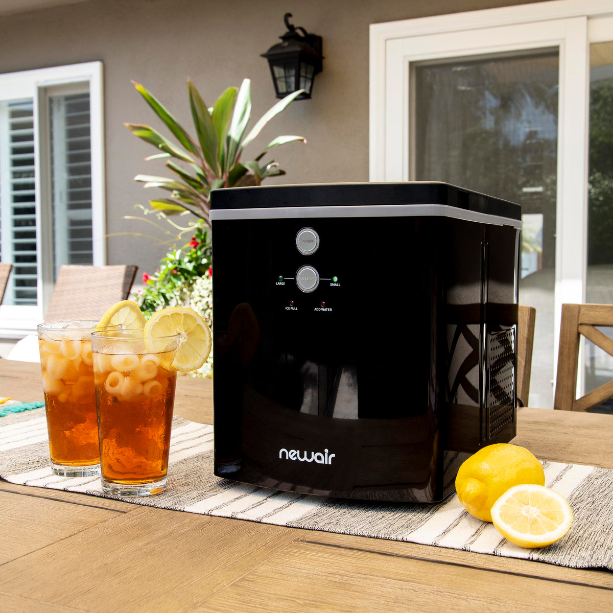 Newair® Countertop Ice Maker. Bullet Ice, 33 lbs/day - Black